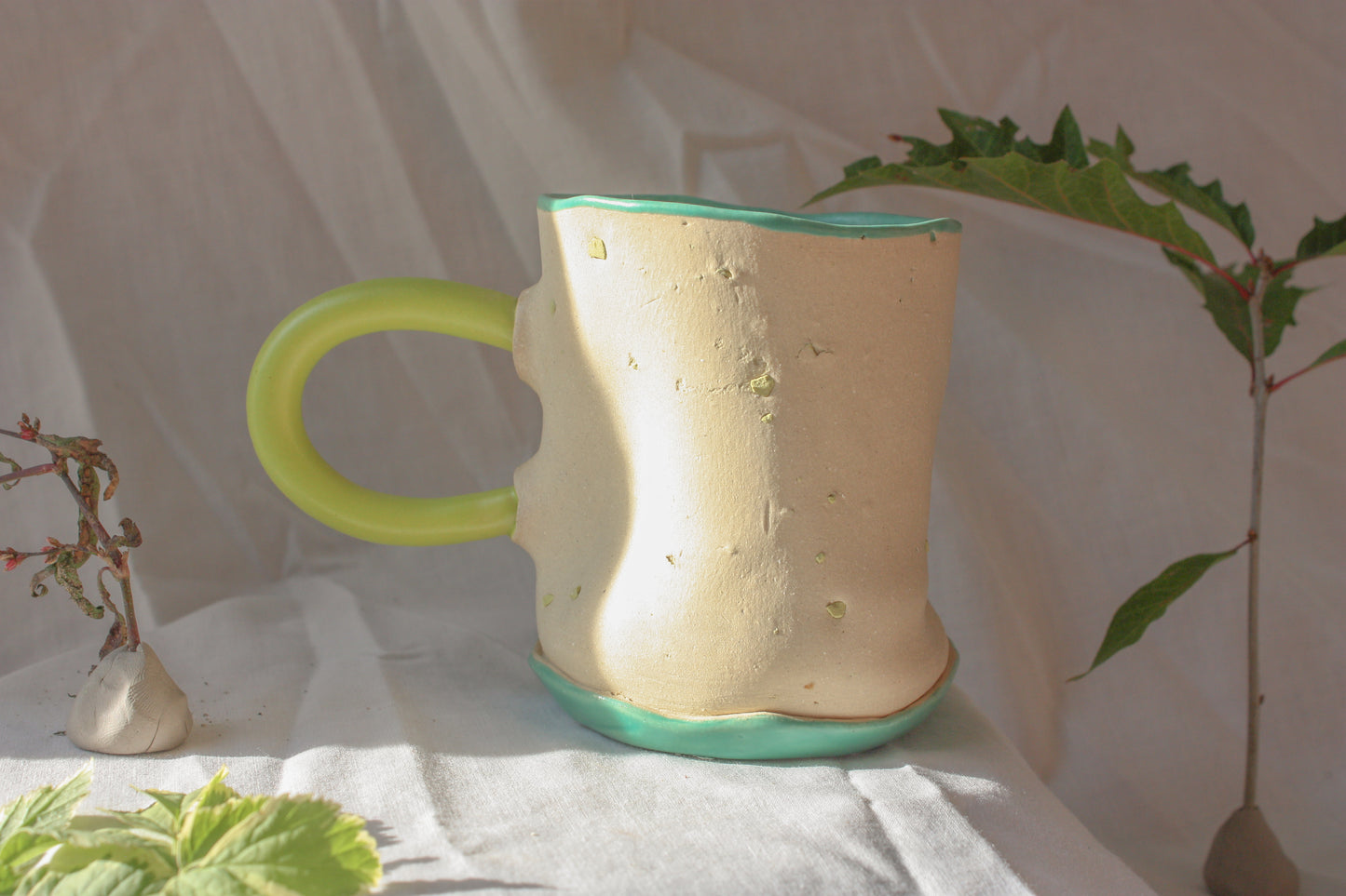 freckle honeycomb mug