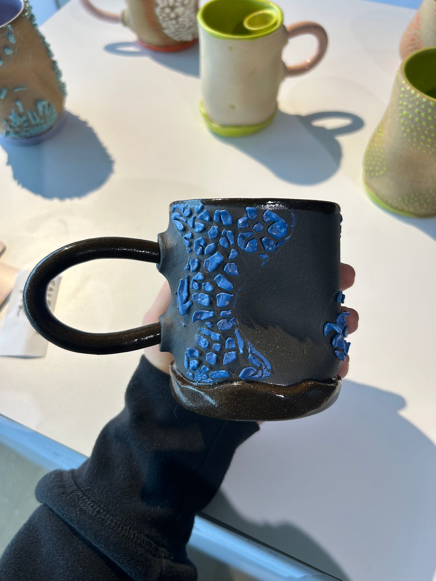 crawl honeycomb mug