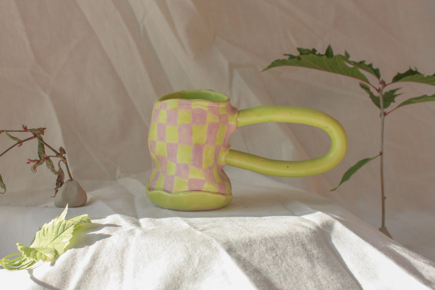 checker cortado mug